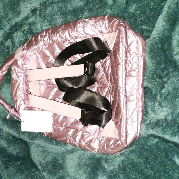 NWT - Metallic Pink - Urban Expressions - high shine quilted Puffer Backpack - Picture 9 of 16